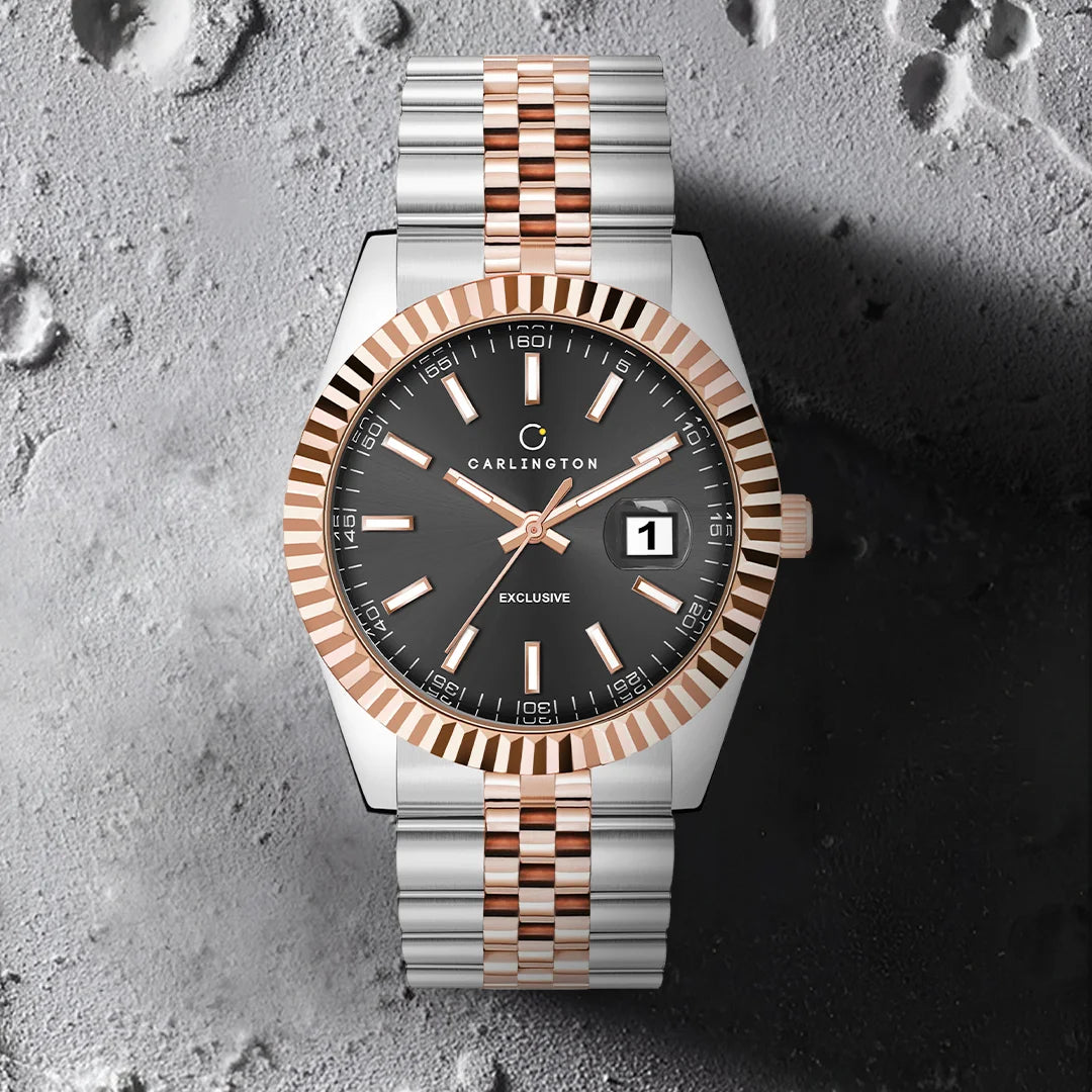 Exclusive 8811 Two Tone Black Gents Analog Watch