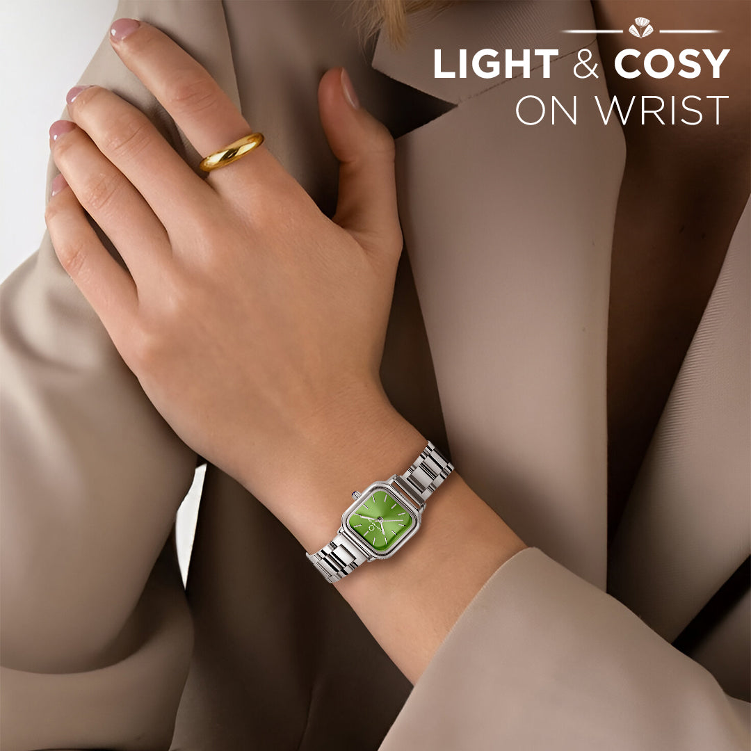 Carlington Diva Series Analog Women Wrist Watches with Stainless Steel Chain Strap | Premium Fashion Watches for Ladies | CT - 112