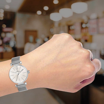 Carlington Elite Ladies Self Adjustable Mesh Strap Water Resistant Analog Watch - For Women CT2016